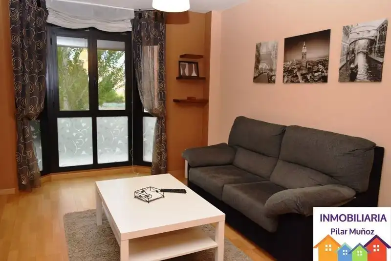 Sala de estar de Piso de alquiler en Ávila con Calefacción, Terraza y Amueblado
