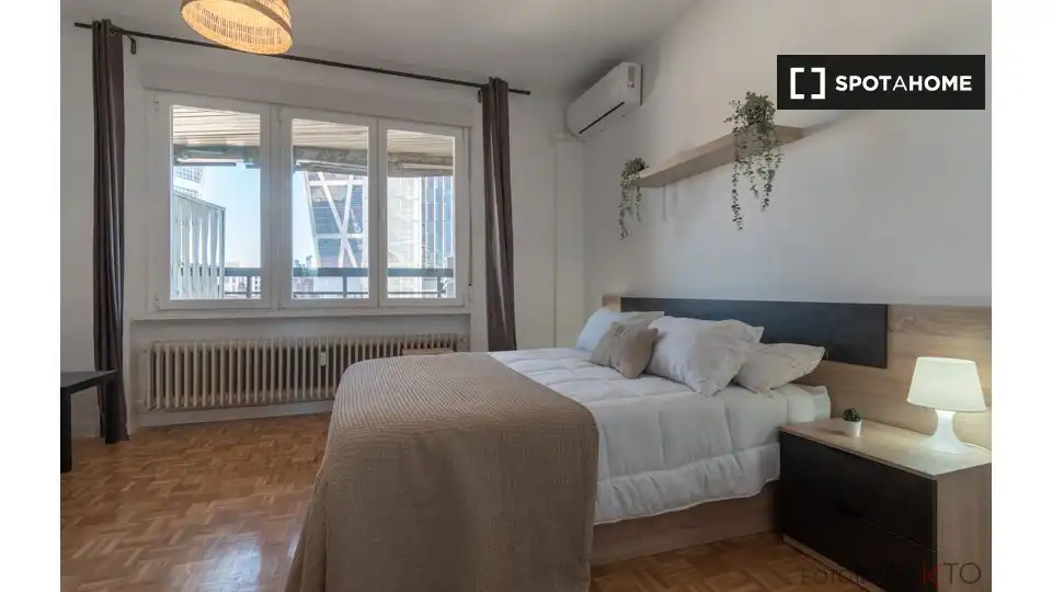Habitación en Almenara -Ventilla