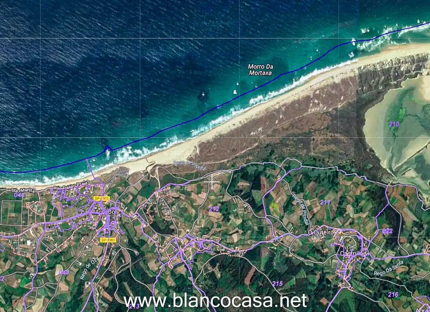 Land for sale in Carballo