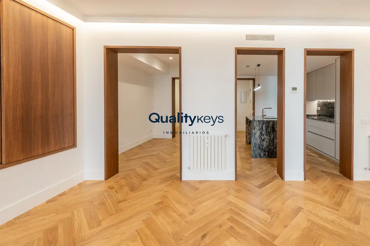 Flat for sale in Madrid  with Air Conditioner, Heating and Storage room
