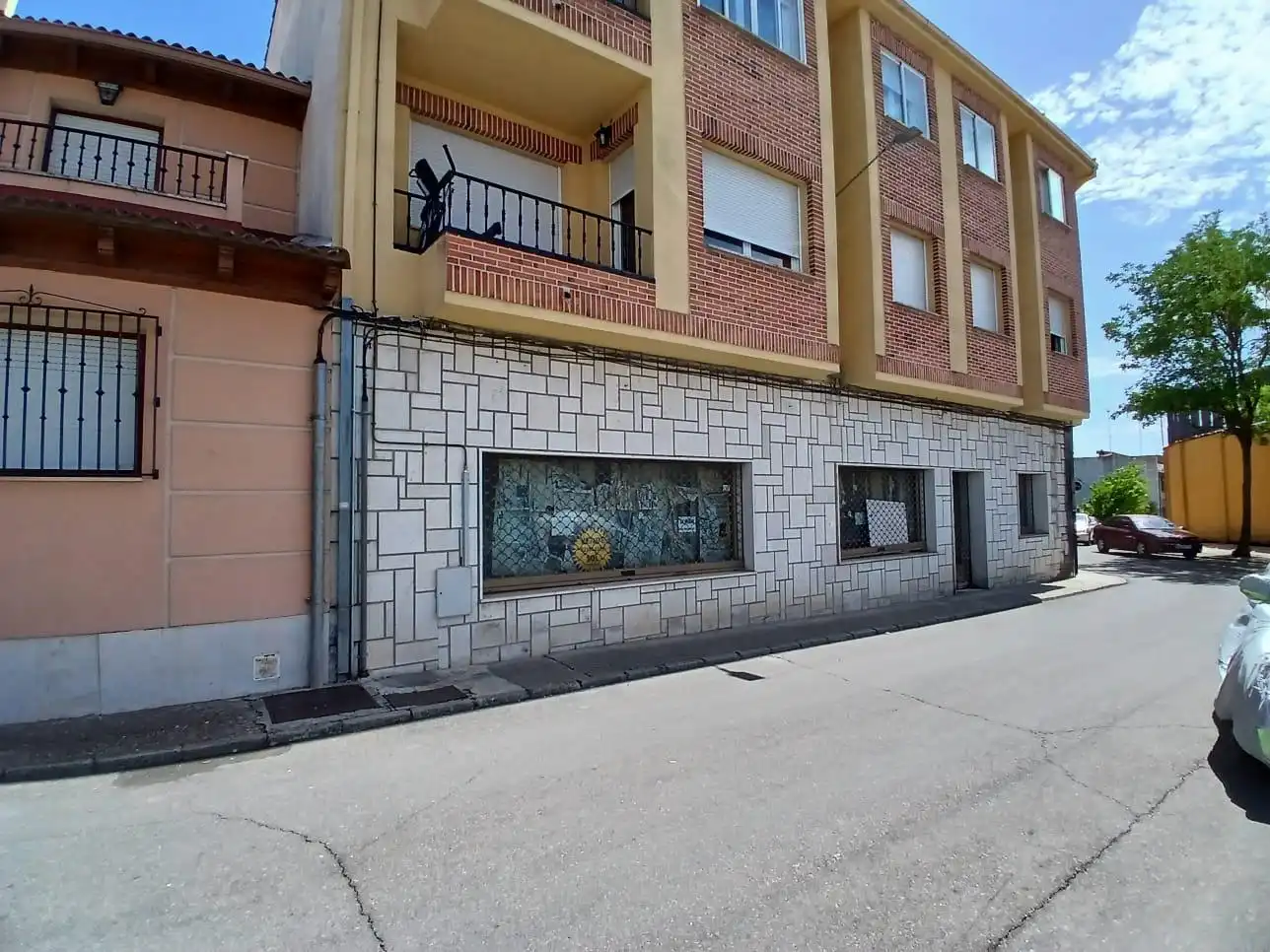 Locale commerciale in vendita a Castilviejo 6