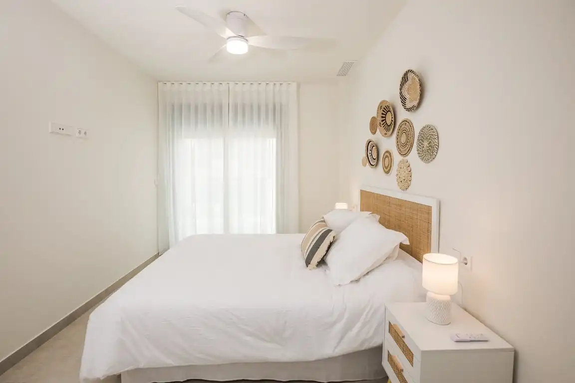 Schlafzimmer von Wohnungen zur Miete in Jávea / Xàbia mit Klimaanlage, Privatgarten und Schwimmbad