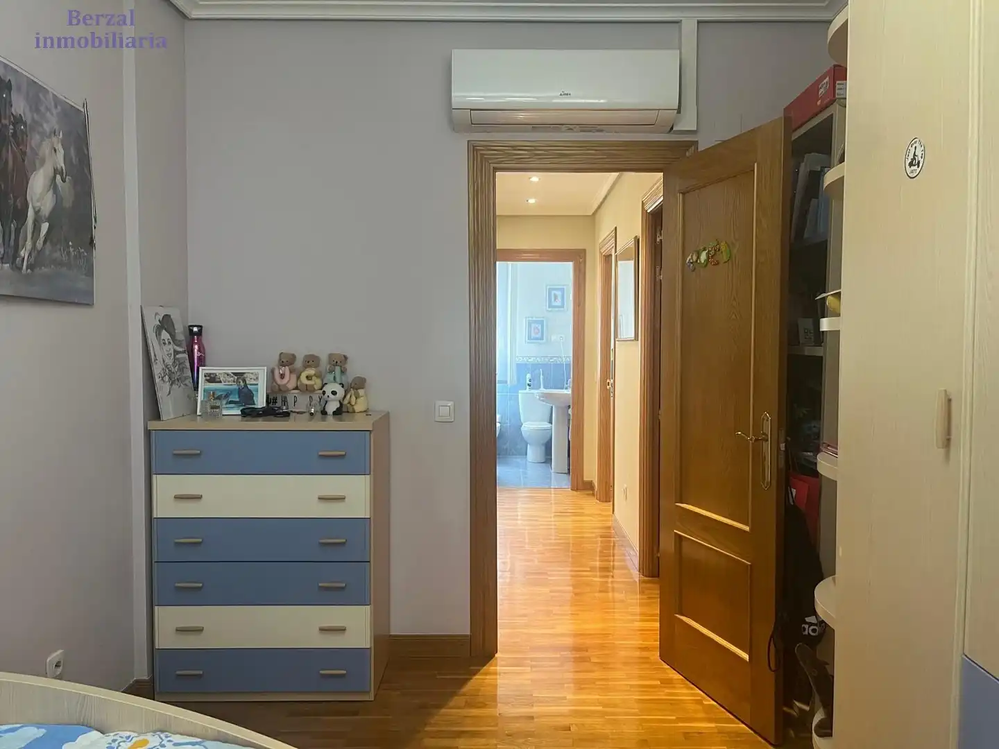 Casa adosada en venda en  Logroño amb Aire condicionat, Calefacció i Jardí privat
