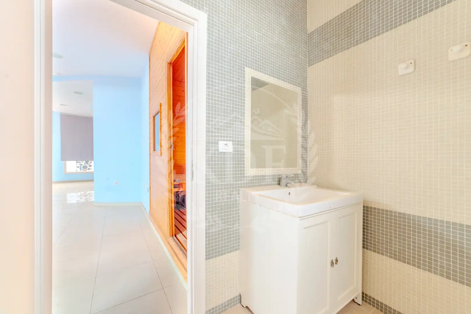 Badezimmer von Geschaftsraum zum Verkauf in El Rosario mit Klimaanlage, Terrasse und Alarm