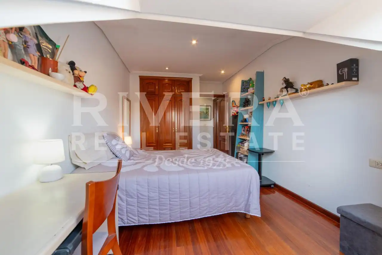 Bedroom of Attic for sale in Vigo   with Heating, Terrace and Storage room