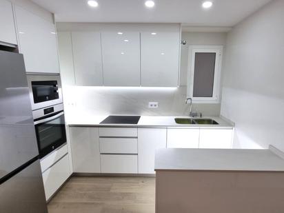 Kitchen of Flat for sale in  Barcelona Capital  with Air Conditioner