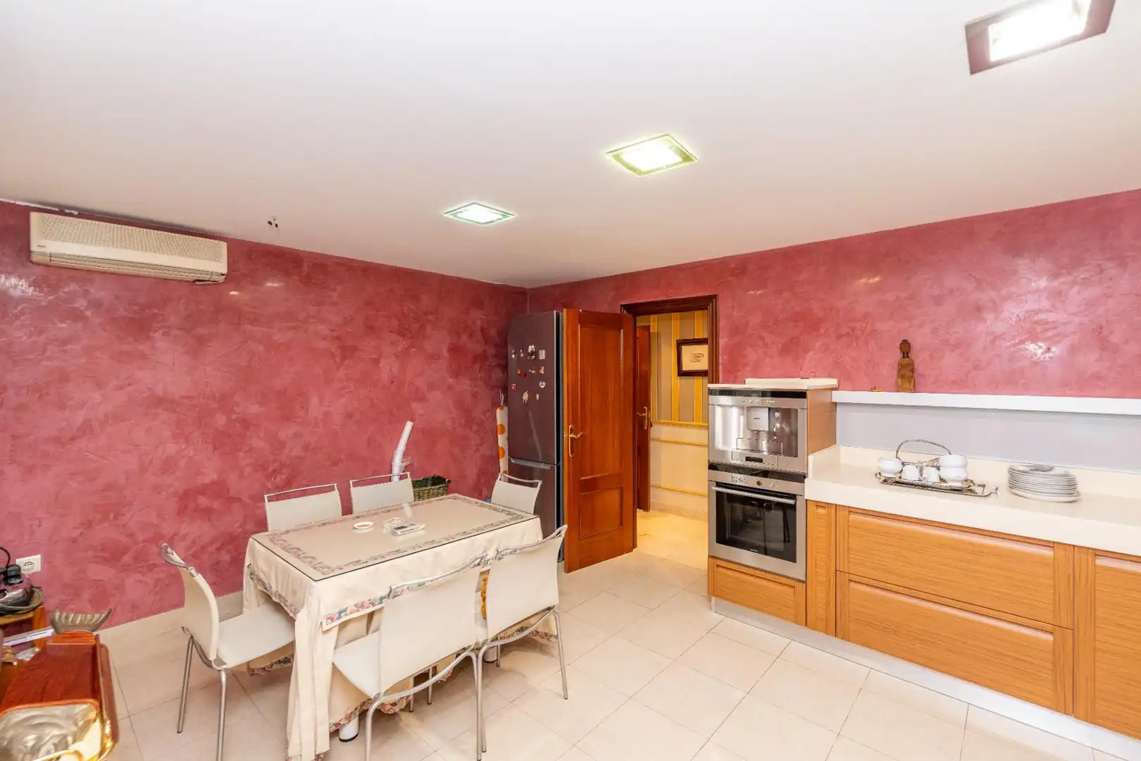 Kitchen of Flat for rent in Granada  with Air Conditioner, Furnished and Balcony
