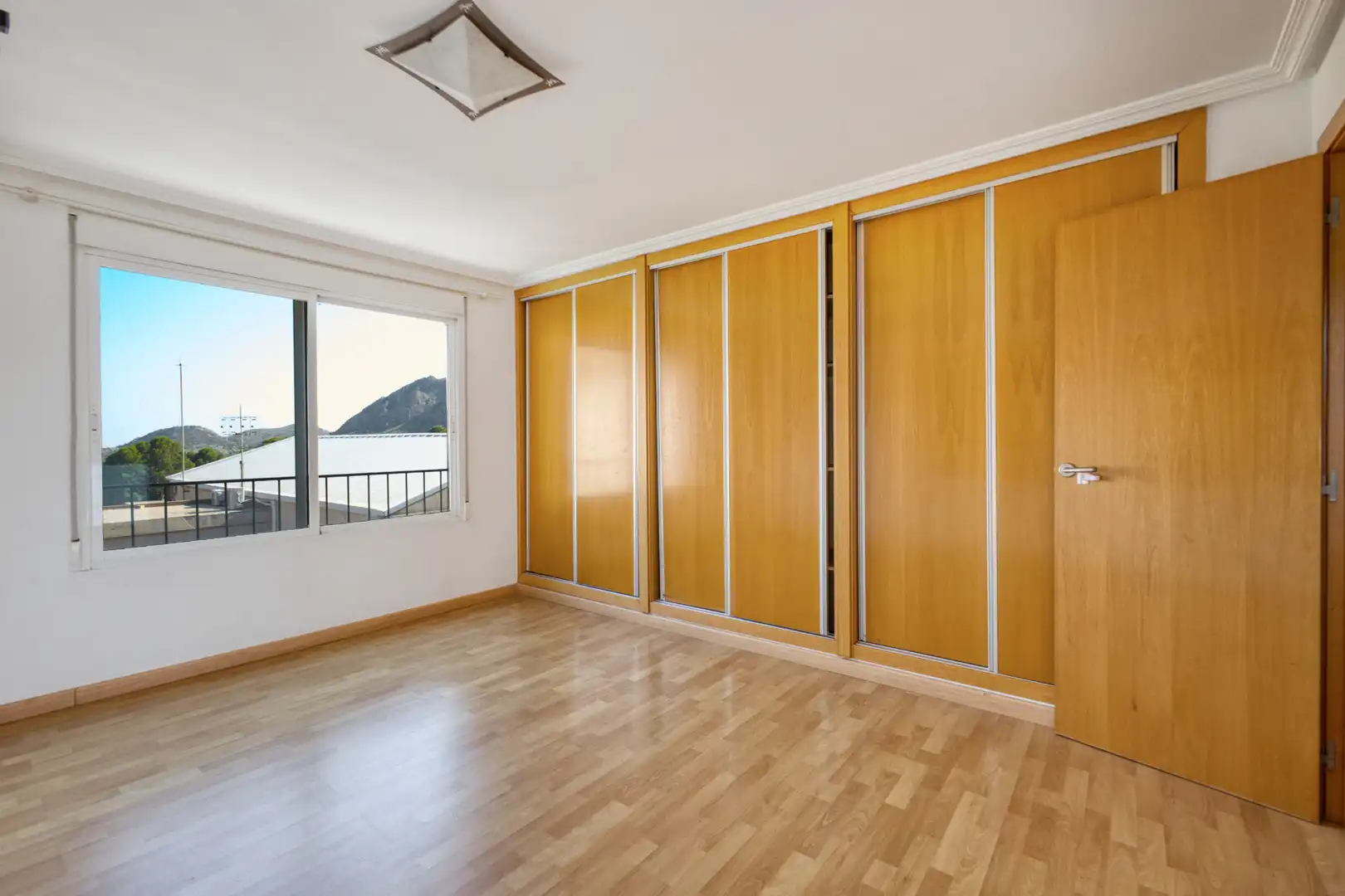 Dormitori de Pis en venda en Jijona / Xixona amb Calefacció, Parquet i Terrassa
