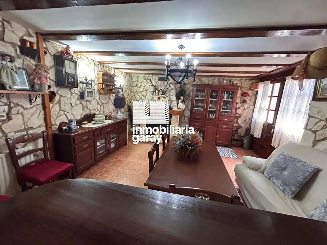 Casa rústica amb jardí en venda a Villarcayo de Merindad de Castilla la Vieja
