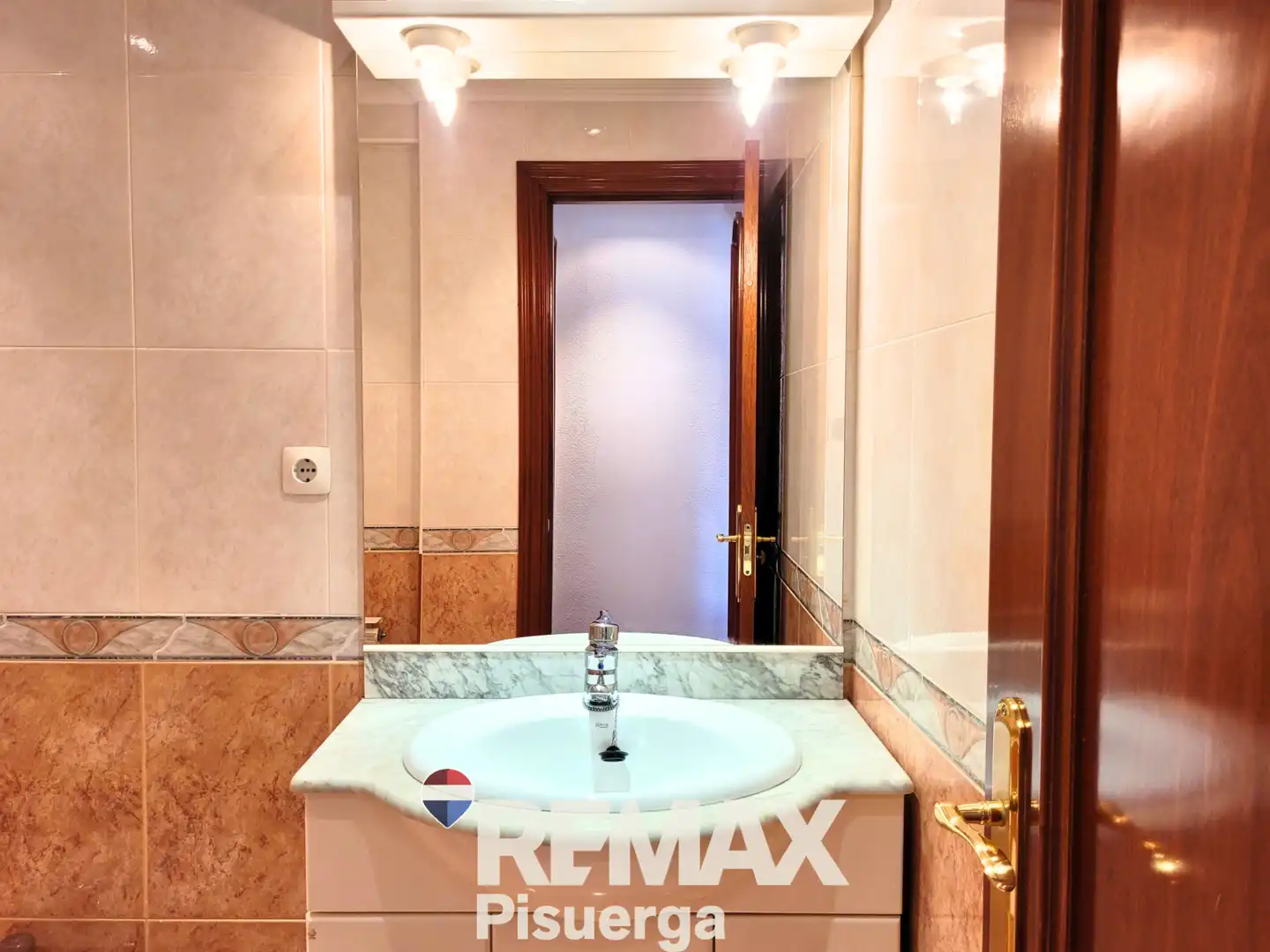Baño de Piso en venta en Valladolid con Calefacción y Balcón