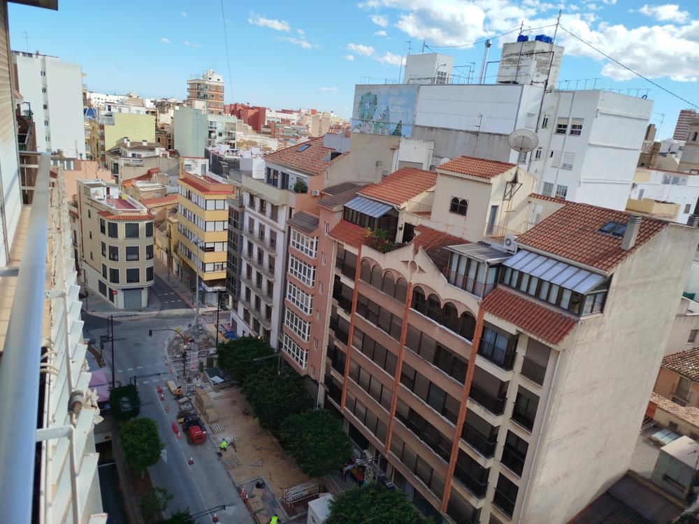 Vista exterior de Pis en venda en Castellón de la Plana / Castelló de la Plana amb Calefacció i Balcó