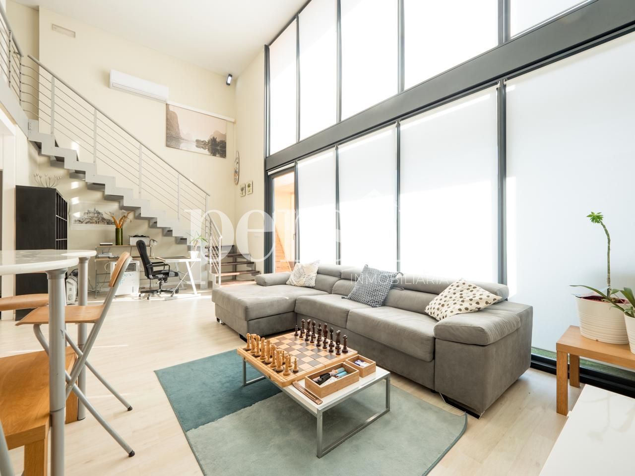 Sala d'estar de Dúplex en venda en Manises amb Aire condicionat, Calefacció i Jardí privat