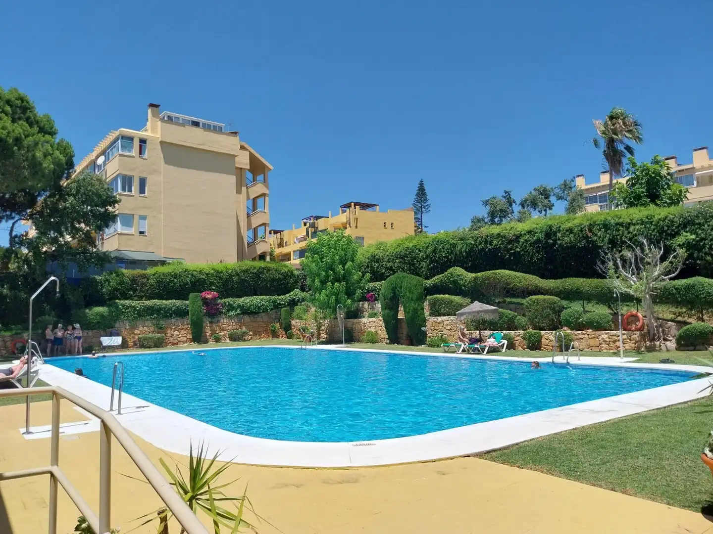 Piscina de Àtic en venda en Mijas amb Aire condicionat, Calefacció i Jardí privat
