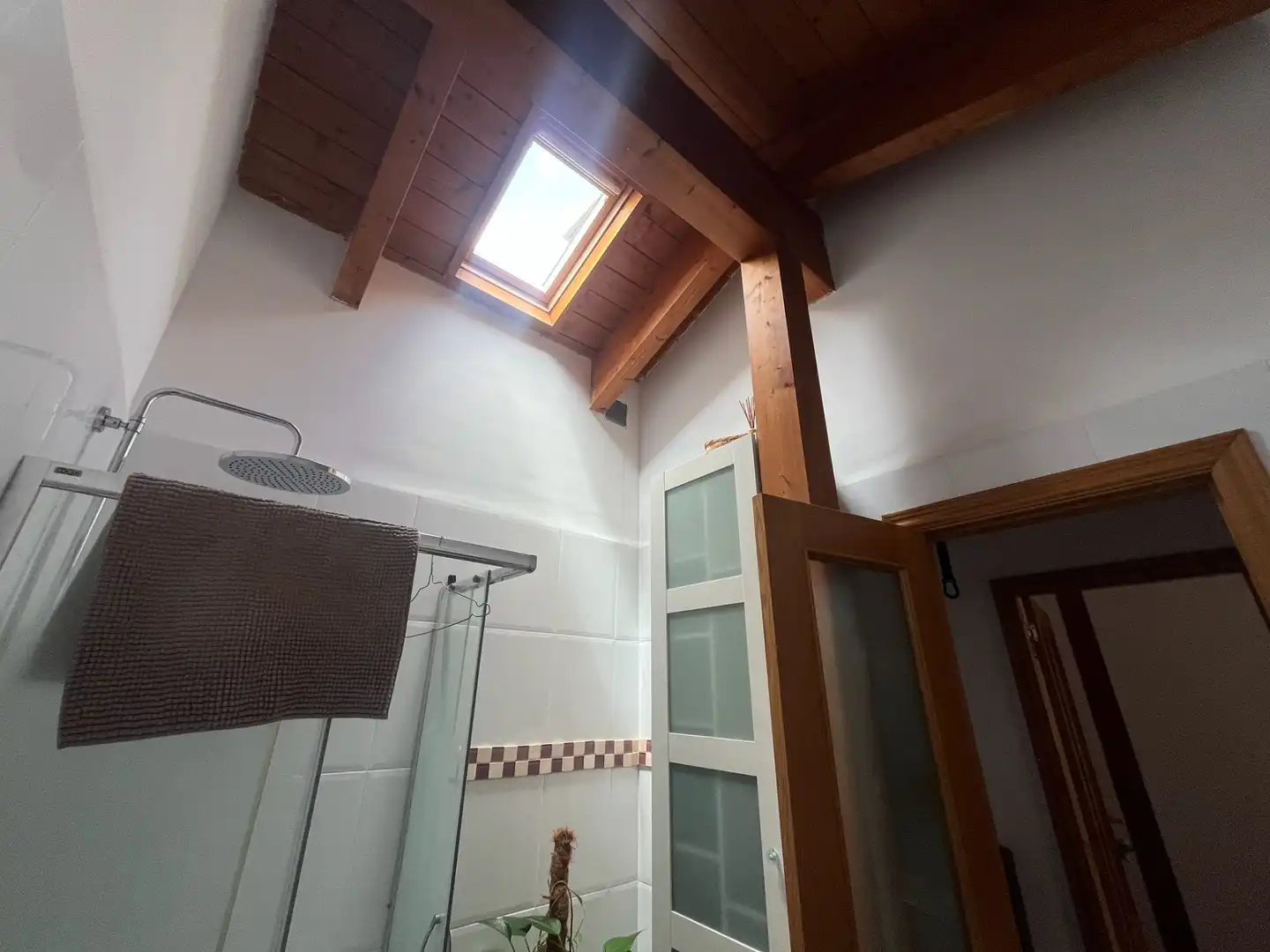 Baño de Piso en venta en La Muela con Calefacción, Parquet y Trastero