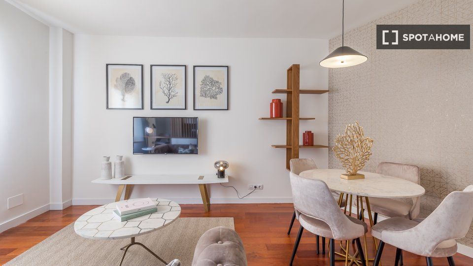 Sala d'estar de Pis de lloguer en  Madrid Capital amb Aire condicionat, Calefacció i Moblat