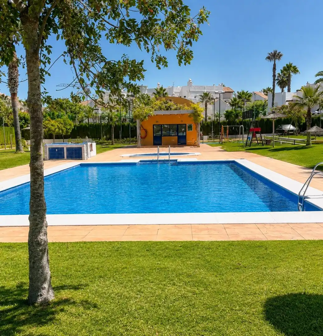 Piso con piscina en venta en Las Tres Piedras - Costa Ballena