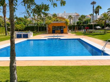 Appartamento con piscina in vendita a Las Tres Piedras - Costa Ballena