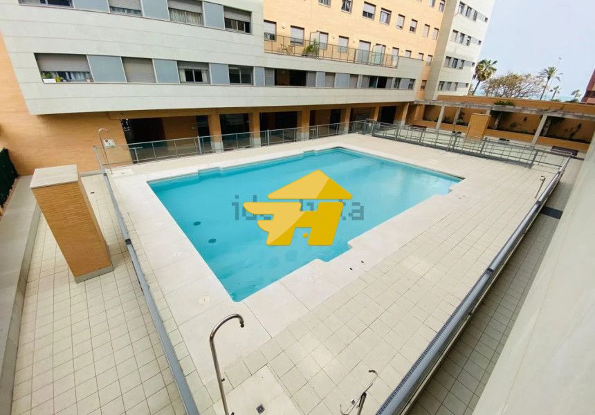 Swimming pool of Flat to rent in Málaga Capital  with Air Conditioner, Swimming Pool and Furnished