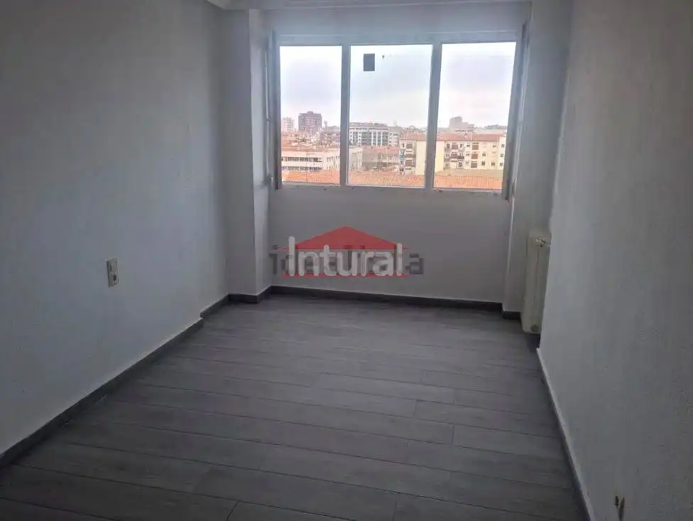 Dormitori de Pis en venda en Albacete amb Calefacció, Terrassa i Traster