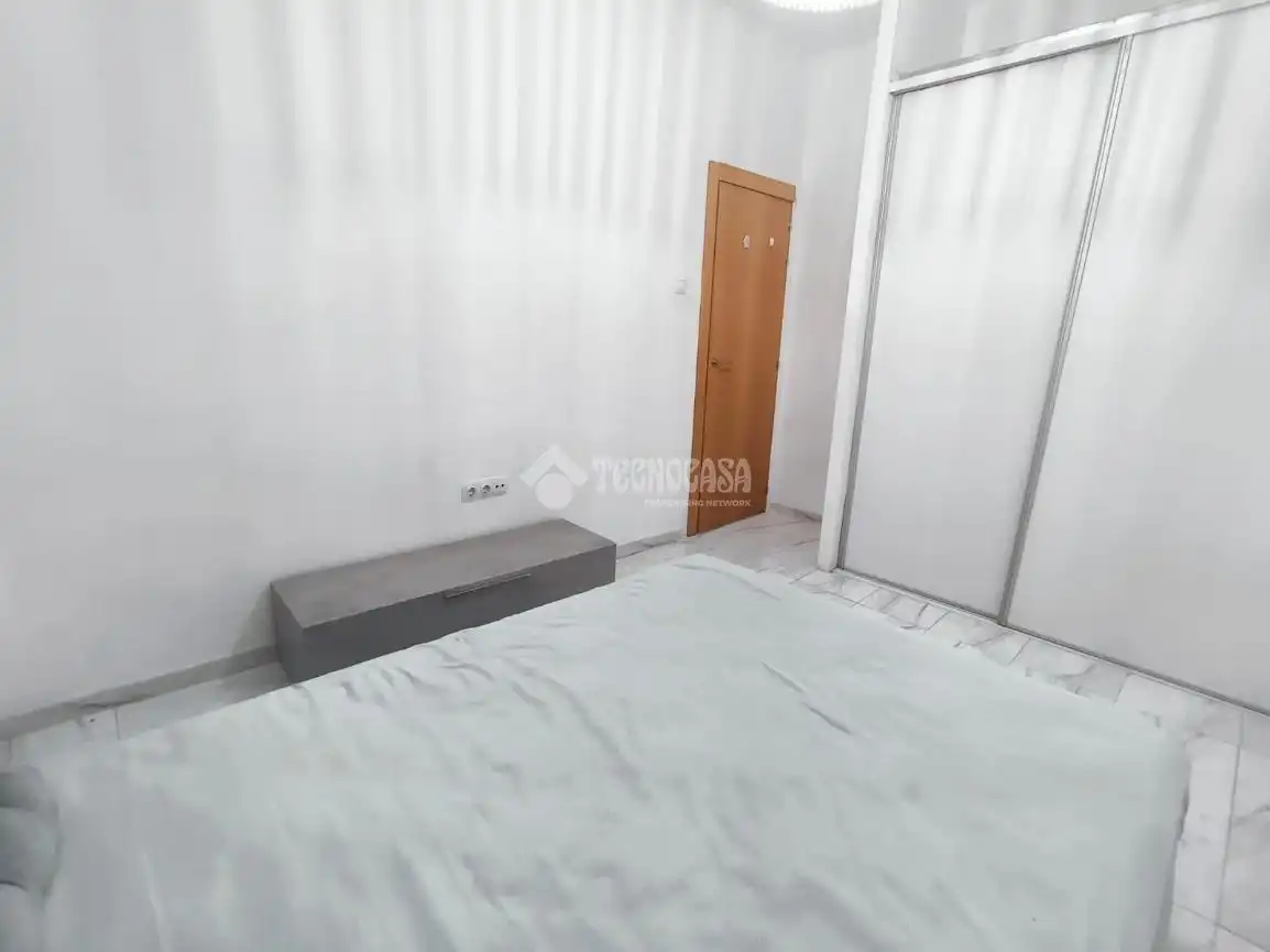 Bedroom of Flat for sale in Zaragoza