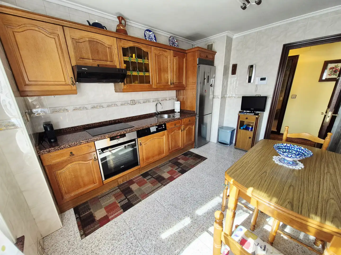 Cocina de Piso en venta en Avilés con Calefacción, Parquet y Trastero
