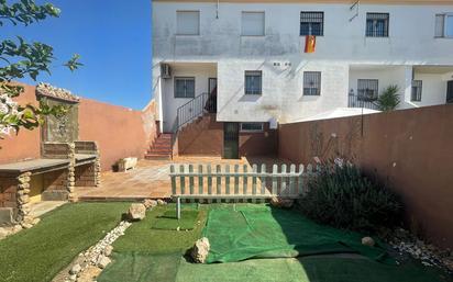 Jardí de Casa adosada en venda en Vegas del Genil