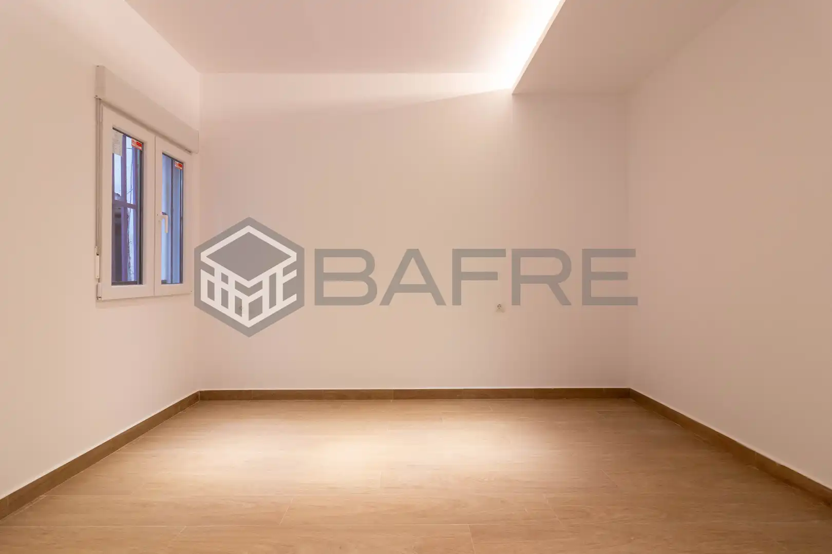 Schlafzimmer von Wohnung zum Verkauf in Madrid mit Klimaanlage und Heizung