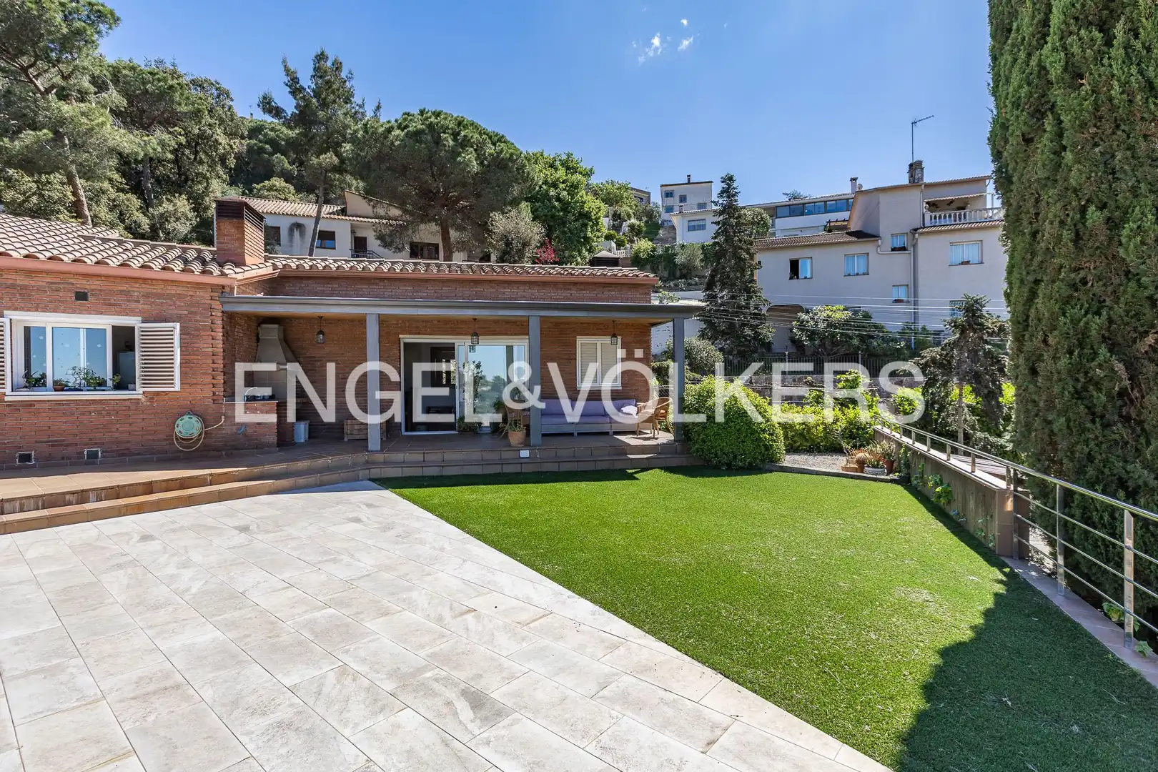 Vista exterior de Casa o xalet en venda en Sant Fost de Campsentelles amb Calefacció, Jardí privat i Parquet