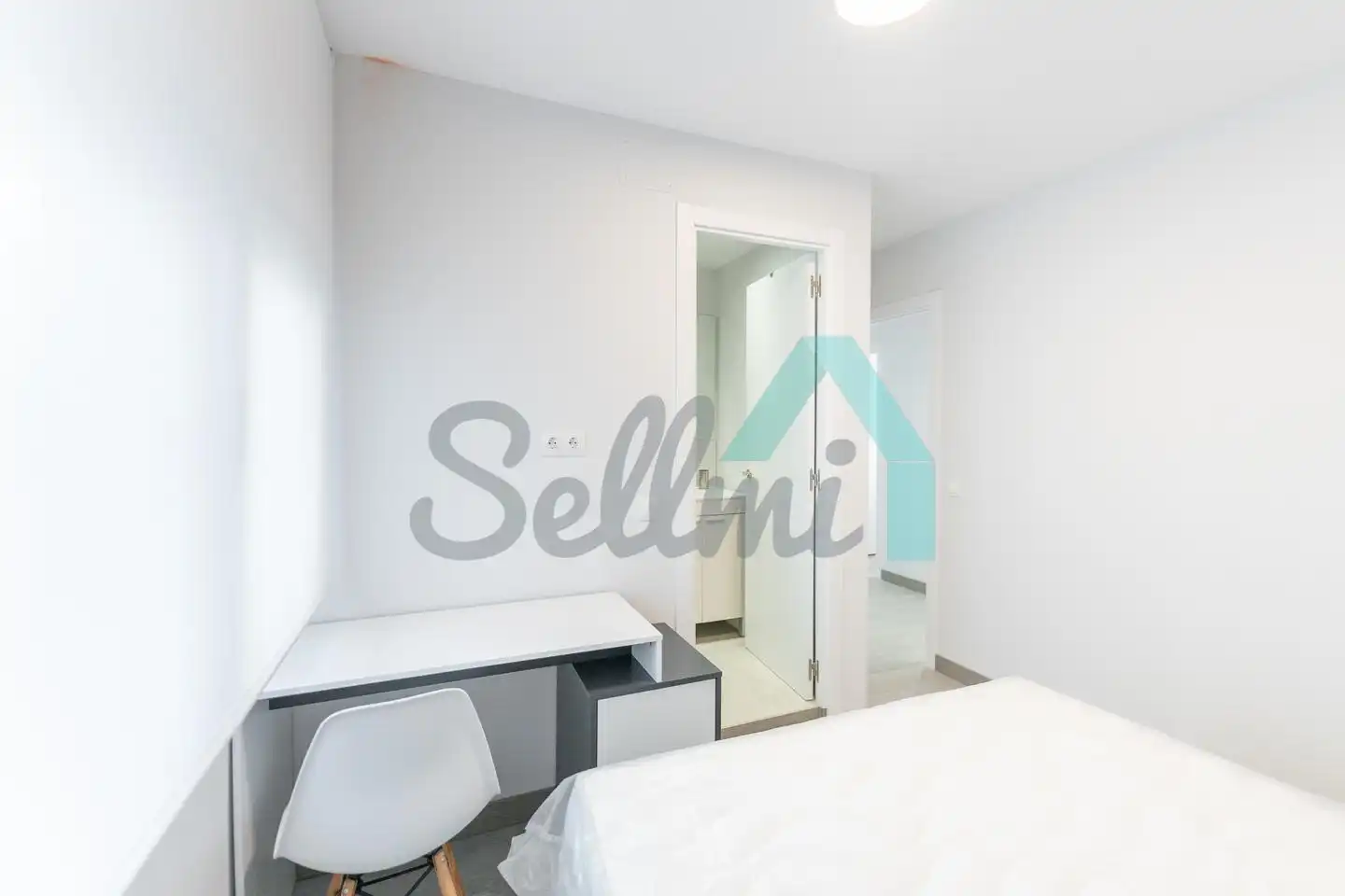 Bedroom of Flat for share in Oviedo   with Heating, Furnished and Internet