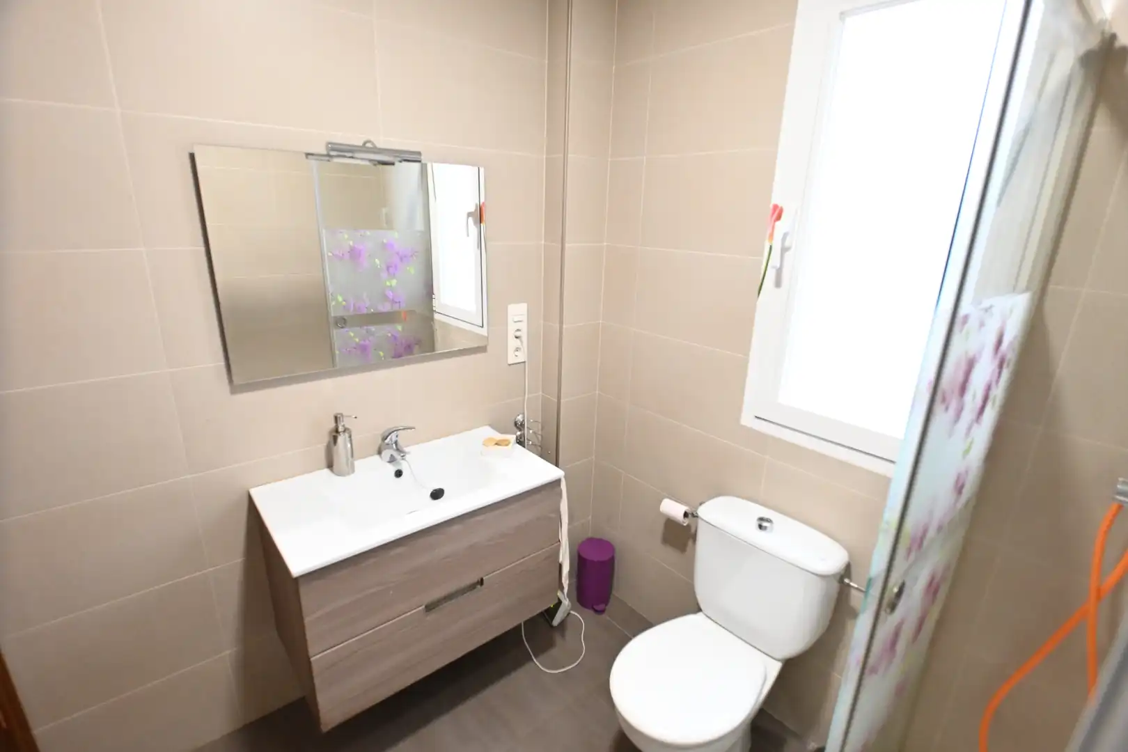 Baño de Casa adosada en venta en Churriana de la Vega con Aire acondicionado, Terraza y Trastero