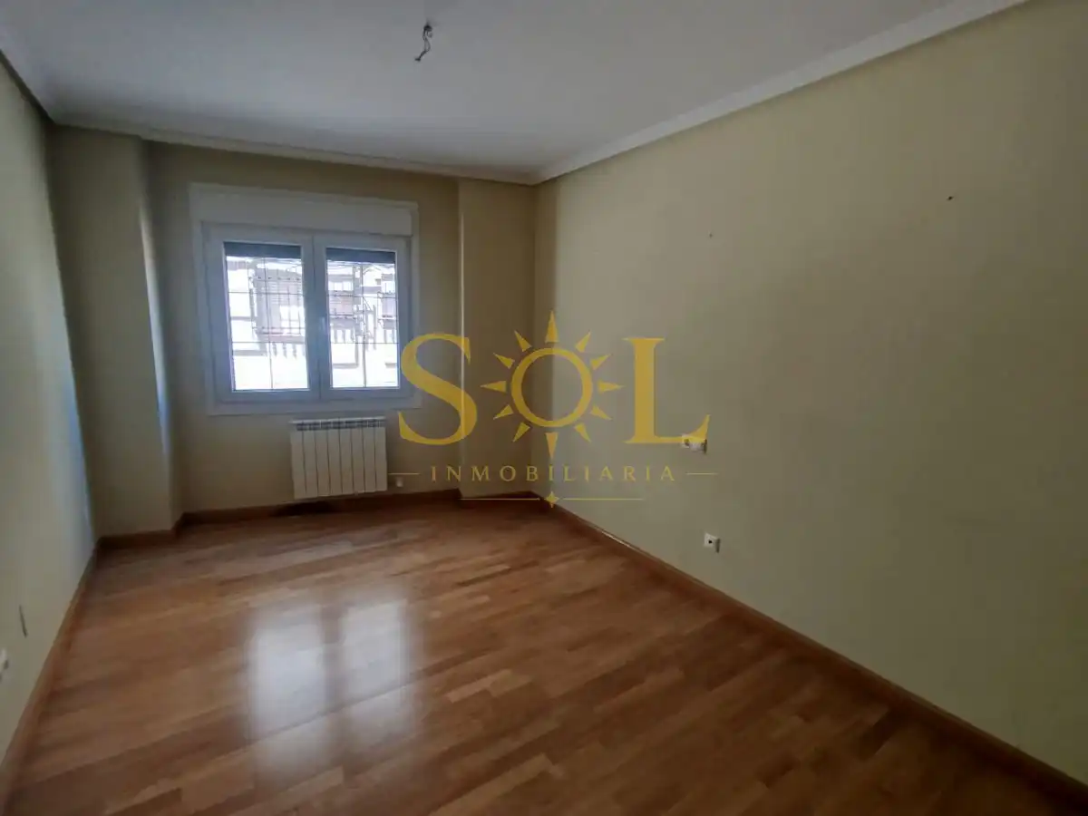 Living room of Flat for sale in Valencia de Don Juan  with Heating and Terrace
