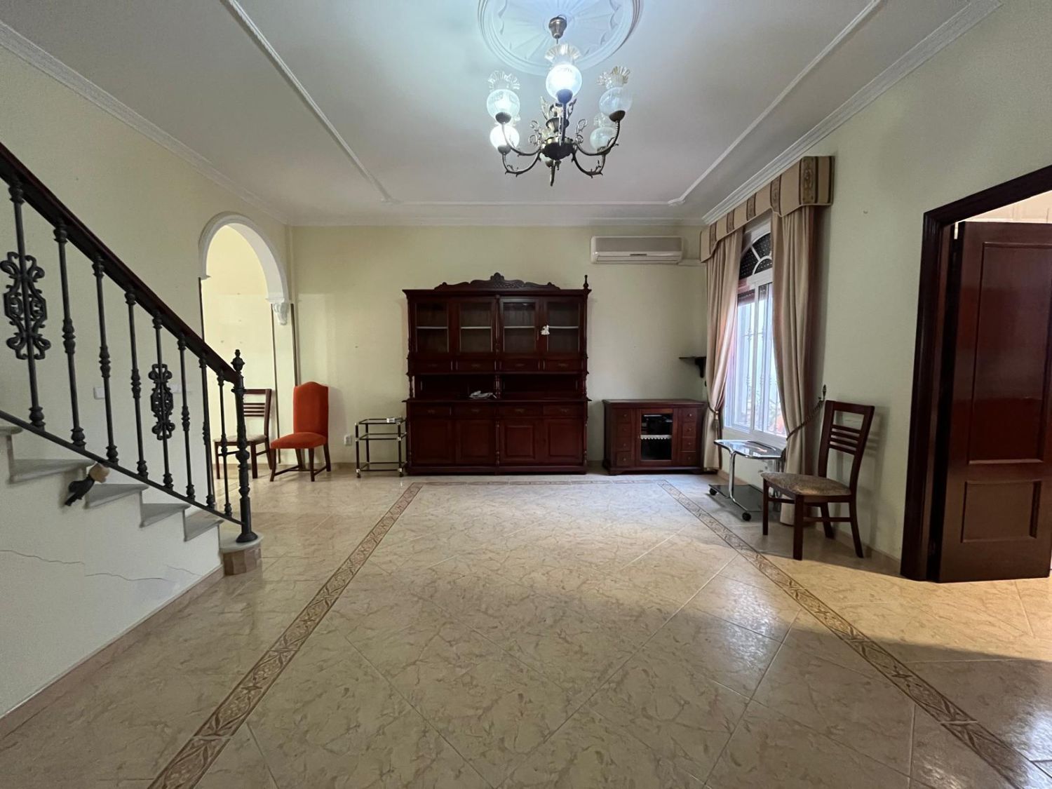 Casa o xalet en venda en Los Palacios y Villafranca amb Aire condicionat i Terrassa