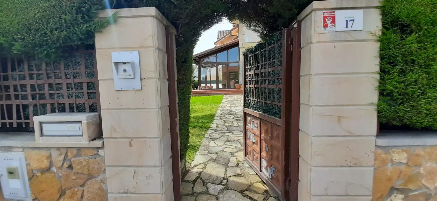 Casa o xalet en venda en Argoños  amb Calefacció