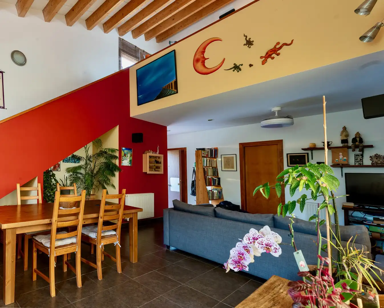 Sala d'estar de Casa o xalet en venda en Navata amb Aire condicionat, Calefacció i Terrassa