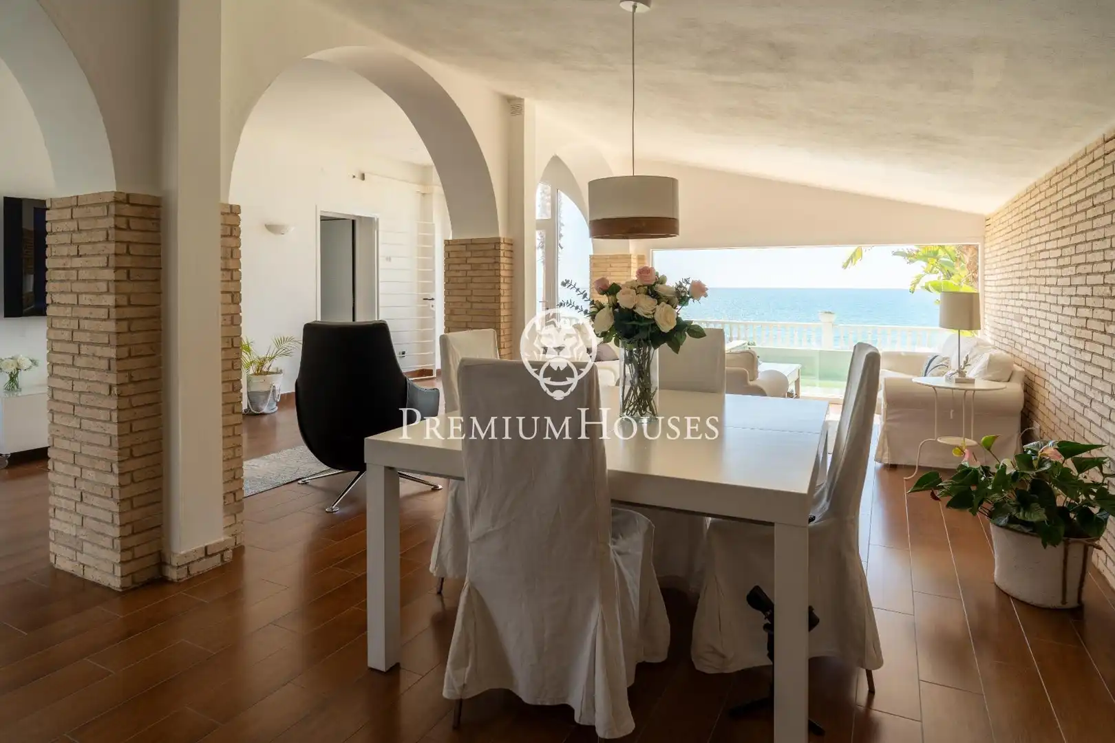 Dining room of Houses for sale in Vilanova i la Geltrú  with Air Conditioner, Heating and Private garden