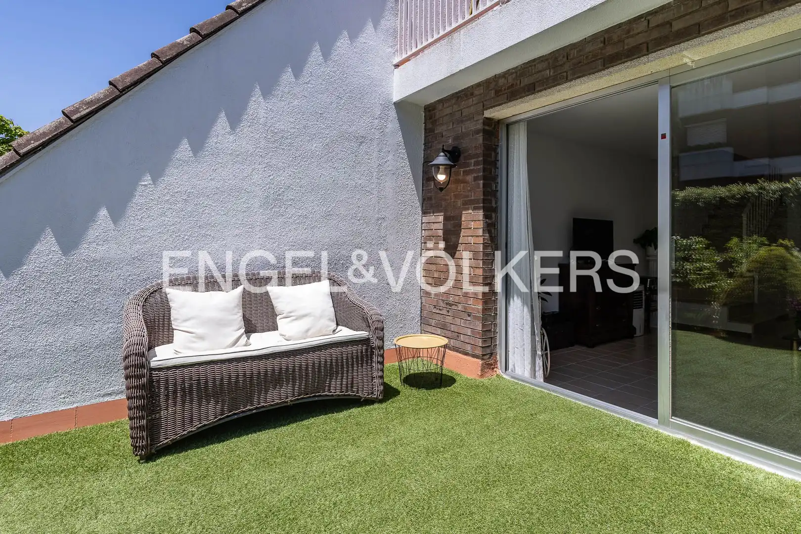 Terrassa de Casa o xalet en venda en Sant Cugat del Vallès amb Aire condicionat, Calefacció i Jardí privat