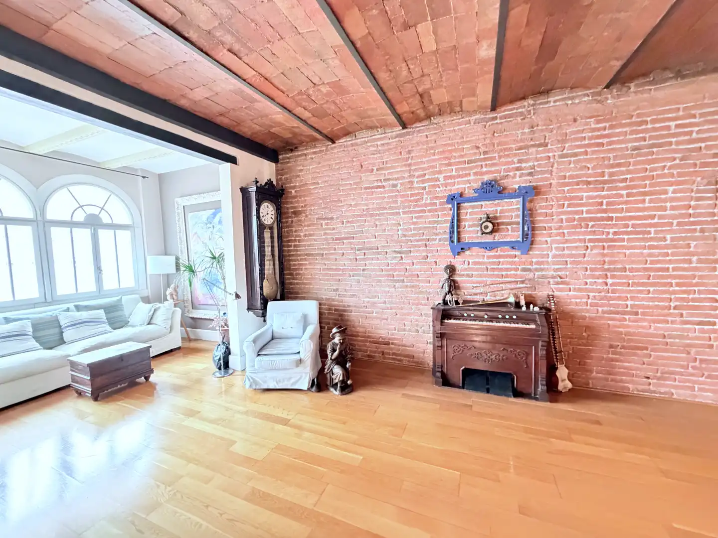 Sala d'estar de Àtic en venda en Barcelona amb Aire condicionat, Calefacció i Parquet