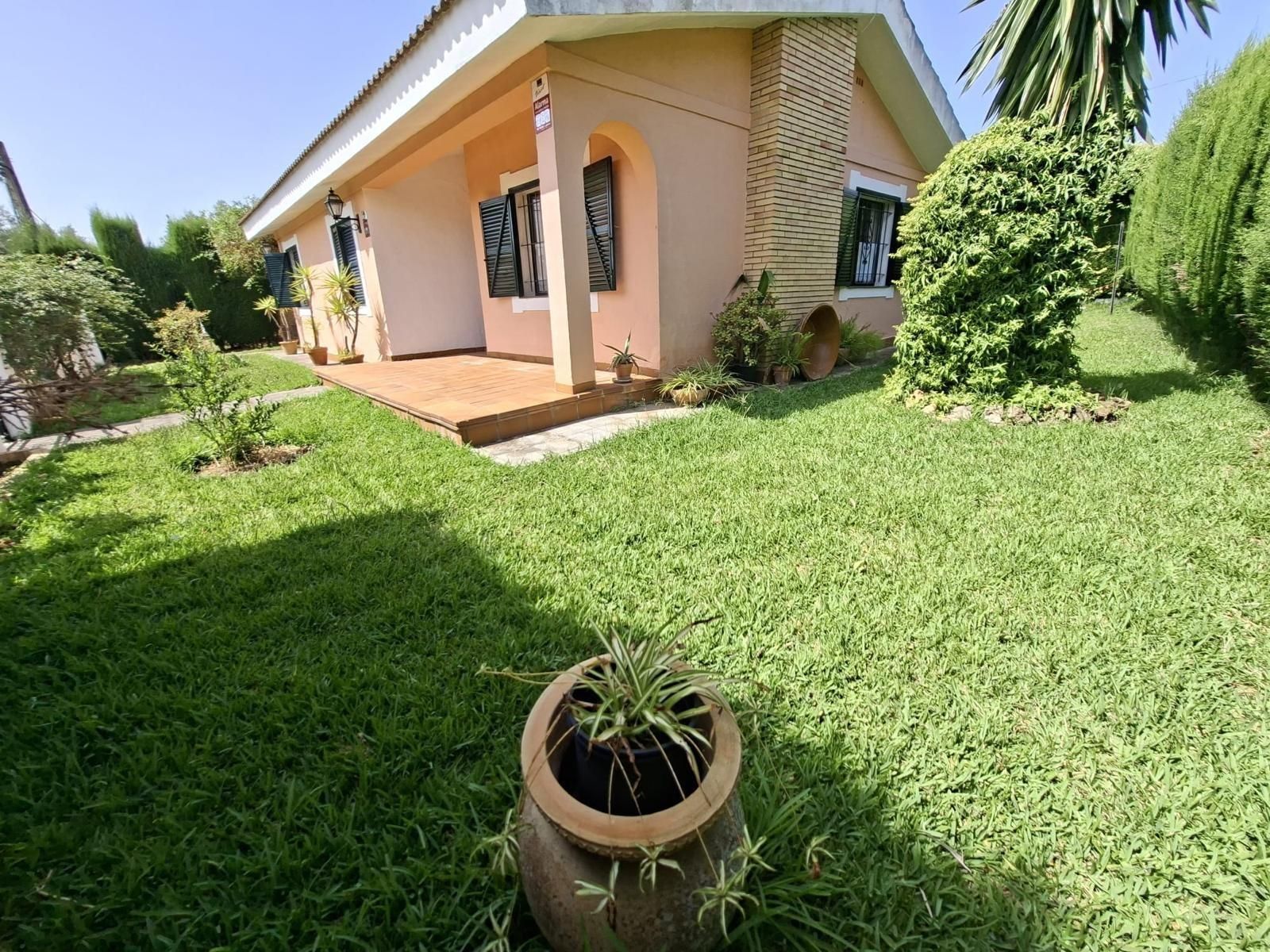 Vista exterior de Casa o chalet en venta en Espartinas con Aire acondicionado, Calefacción y Jardín privado