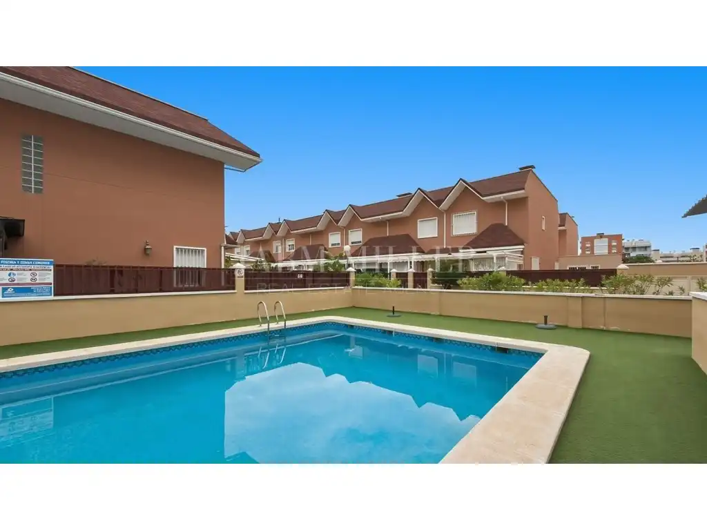 Vista exterior de Casa o chalet en venta en Elche / Elx con Aire acondicionado, Calefacción y Jardín privado