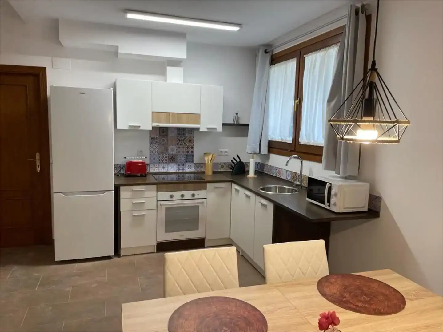 Cocina de Apartamento en venta en Benasque con Jardín privado, Piscina y Amueblado