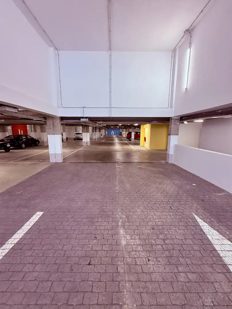 Parking de Piso de alquiler en Las Palmas de Gran Canaria con Terraza, Trastero y Piscina