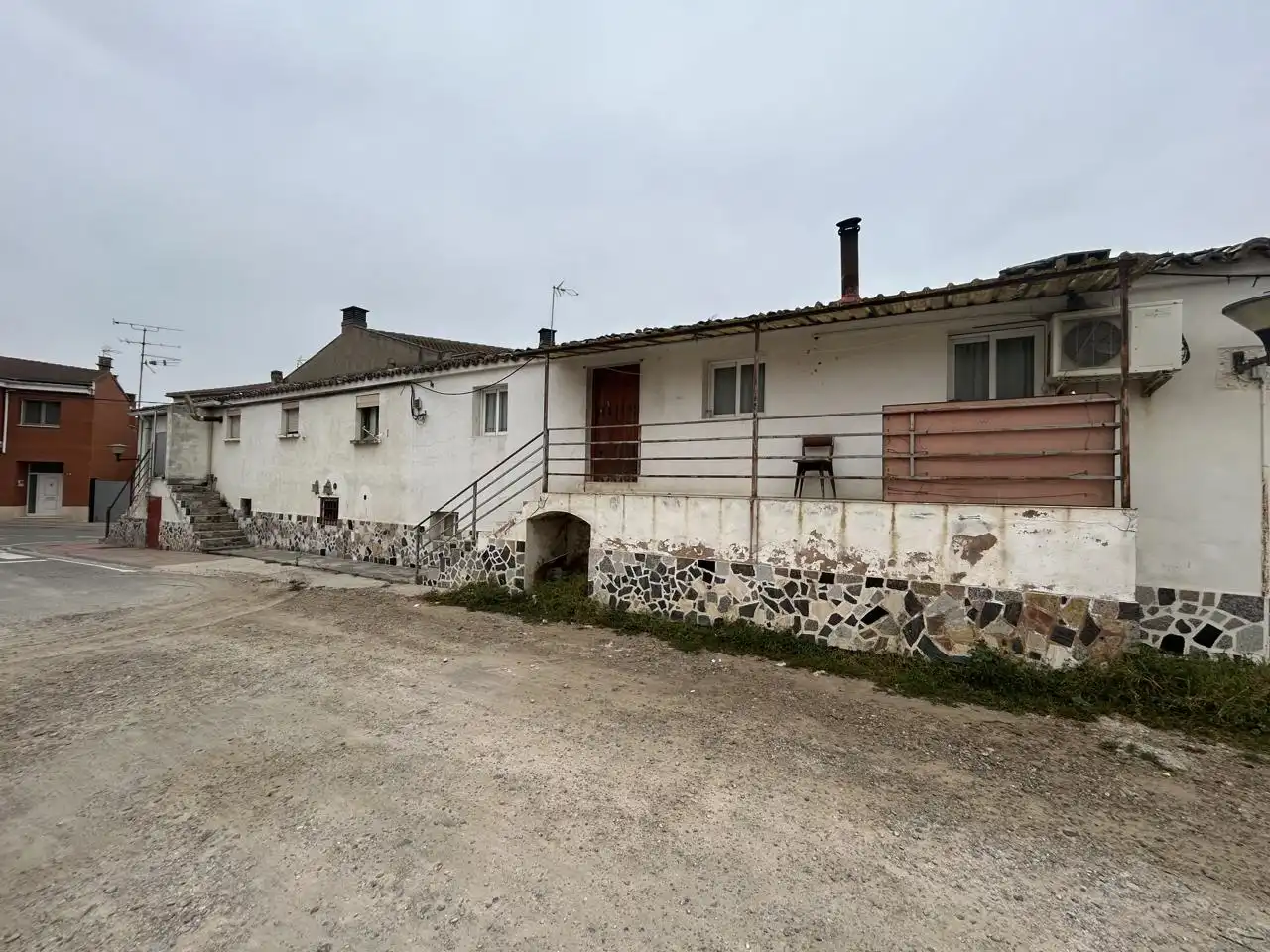Exterior view of Houses for sale in Valtierra  with Community pool