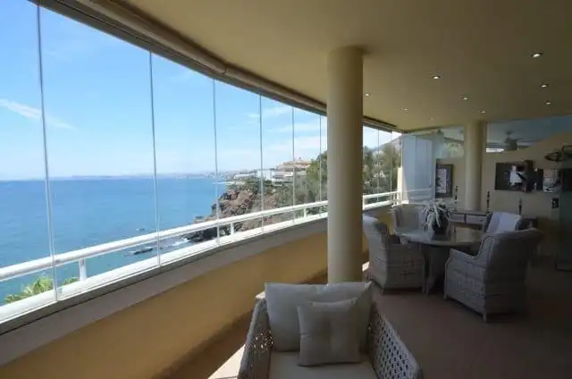 Apartament amb piscina en venda a Calle Calle Torrequebrada