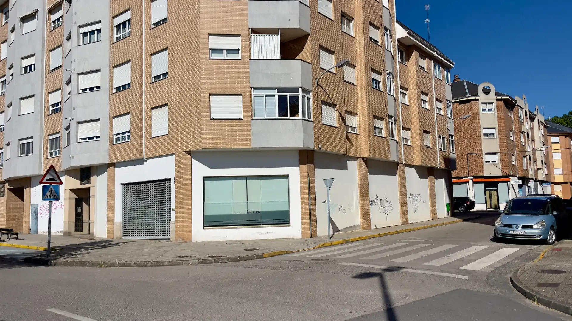 Local comercial en venda a Avenida de América 86