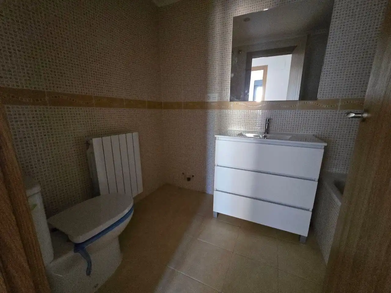 Baño de Apartamento en venta en Villamediana de Iregua con Calefacción y Terraza