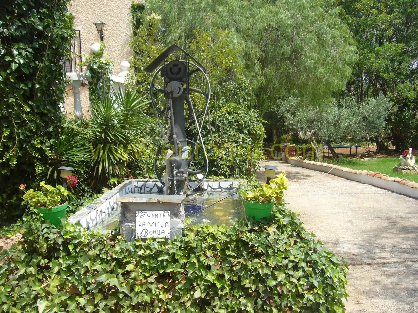 Jardí de Casa o xalet en venda en Chiva amb Jardí privat, Terrassa i Traster