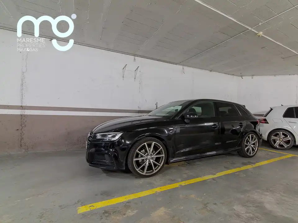 Aparcament de Dúplex en venda en Pineda de Mar amb Aire condicionat, Calefacció i Parquet