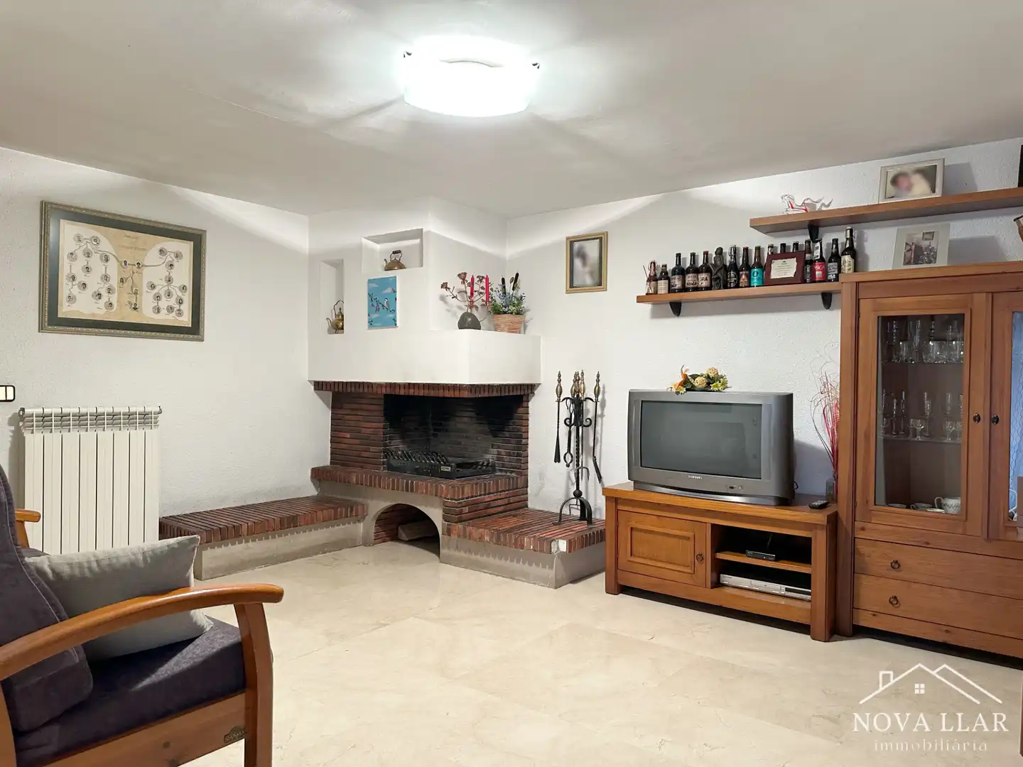 Sala d'estar de Casa adosada en venda en Gombrèn amb Calefacció, Parquet i Forn