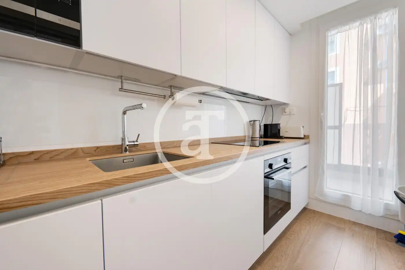 Flat for rent in Calle de San Aquilino, Almenara -Ventilla