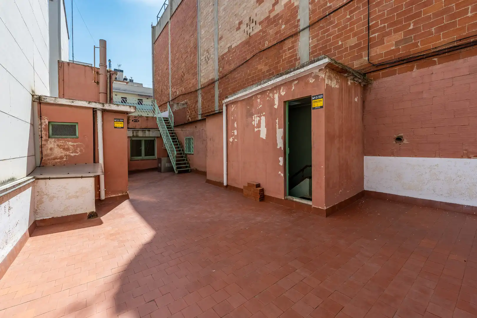 Terrassa de Casa adosada en venda en Barcelona amb Calefacció, Jardí privat i Terrassa
